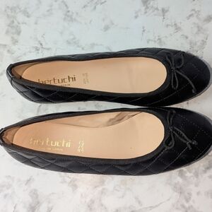 Bertuchi Black Quilted Flats for Women